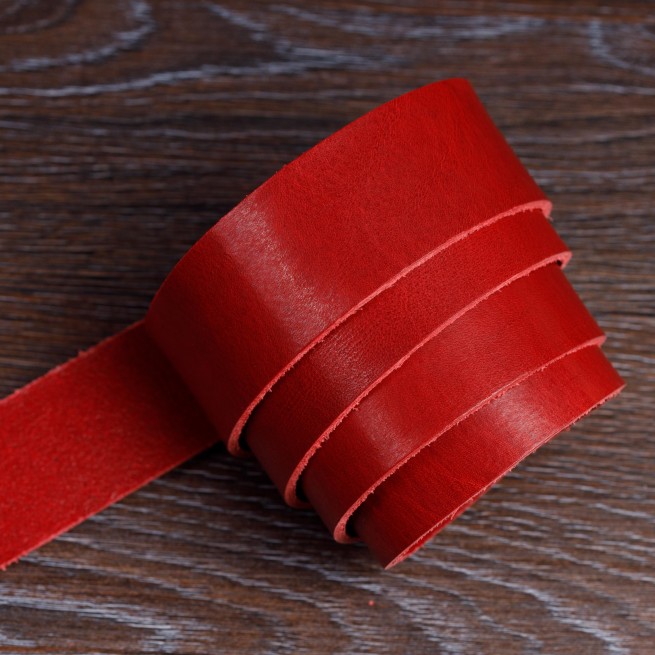 Смуга ремінна DOUGLAS Vegetale червоний Італія