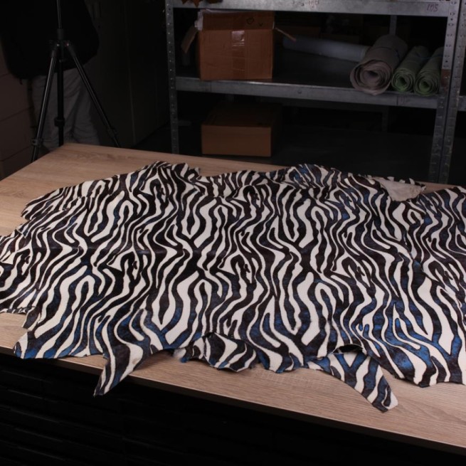 Хутро поні PRINT ЗЕБРА в чорно-синю смужку