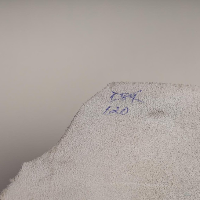 Шкіра ВРХ спил з пігментом беж пилевидна 1,4-1,5