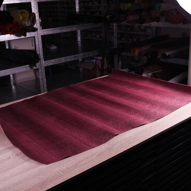 Шкіра ВРХ бордо STAMP PYTHON перла 1,4-1,6