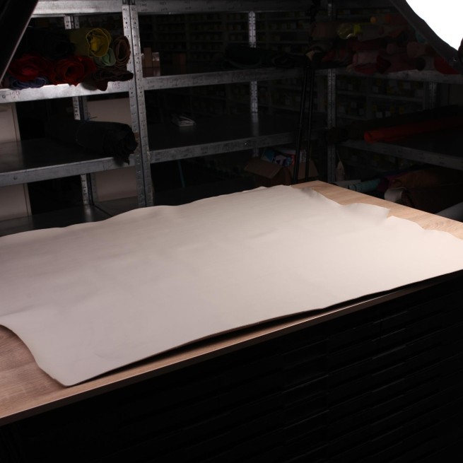 Шкіра ВРХ спил з пігментом беж пилевидна 1,4-1,5