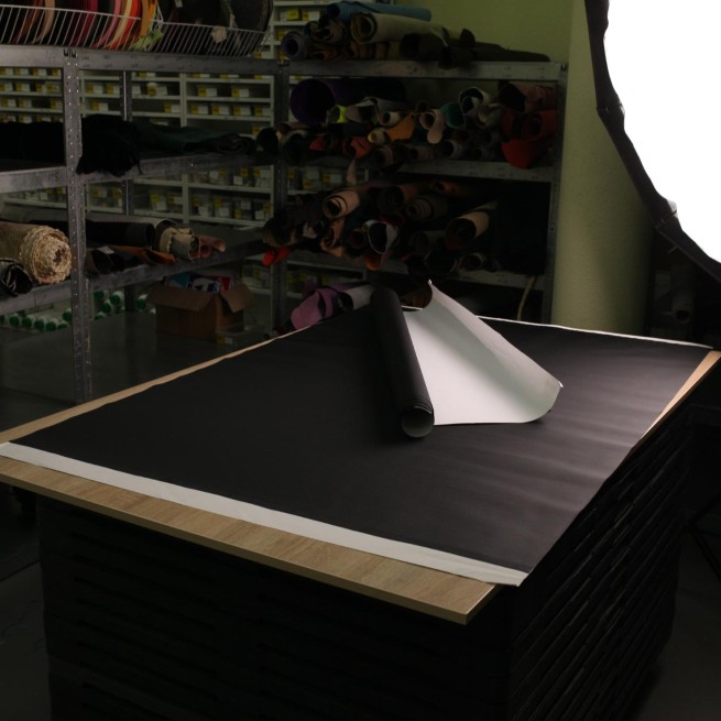 Ткань самоклеющаяся NYLON черный (140х100 см) 0,2мм Италия