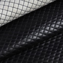 Кожа баран черная СТЕГАНАЯ на синтепоне