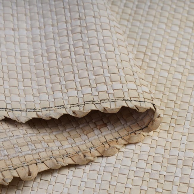 Шкіра ВРХ ПЛЕТІНКА білий молочний рулонна 1,4 мм