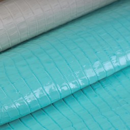 Кусок кожи зеленый мята ЛАК STAMP CROCO 1,1 мм