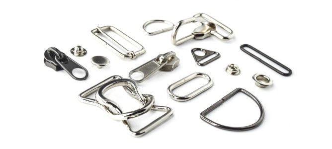 Фурнітура для сумок і ременів: ключові відмінності